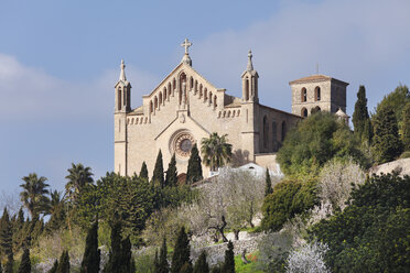 Spanien, Balearische Inseln, Mallorca, Arta, Blick auf die Verklärungskirche - SIEF000783