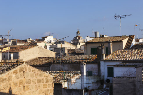Spanien, Balearische Inseln, Mallorca, Blick auf die Altstadt von Alcudia - SIEF000778