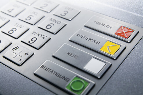 Deutschland, Nahaufnahme der Tasten eines Geldautomaten - WBF000999