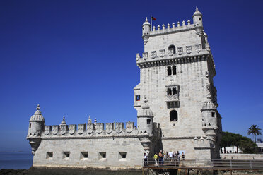 Portugal, Estremadura, Lissabon, Blick auf den Turm von Belem - PSF000460