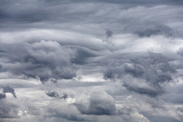 Deutschland, Bayern, Blick auf bedeckte Wolken - SIEF000953
