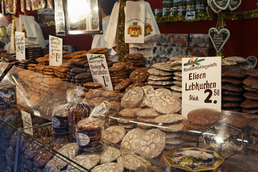 Deutschland, Bayern, Franken, Nürnberg, Lebkuchen am Weihnachtsmarktstand - SIEF001183