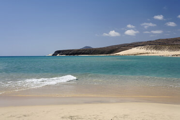 Spain, Canary Islands, Fuerteventura, Jandia, View of sotavento beach - SIEF001307