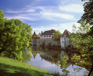 Deutschland, Bayern, Franken, Weihermauer Stadtmauer in Weißenburg - SIEF001344