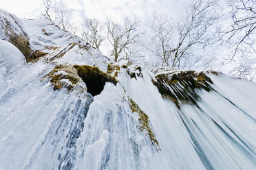 Germany, Bavaria, Schleierfaelle, View of frozen waterfall - FOF003367