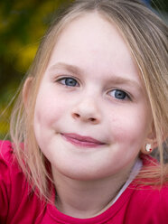 Germany, Bavaria, Close up of girl, smiling, portrait - LFF000242