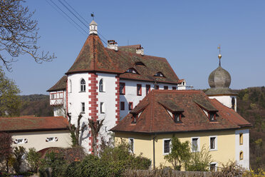 Deutschland, Bayern, Franken, Oberfranken, Fränkische Schweiz, Blick auf Burg Egloffstein - SIEF001456