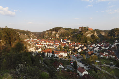 Deutschland, Bayern, Franken, Oberfranken, Fränkische Schweiz, Pottenstein, Stadtansicht - SIEF001470