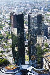 Deutschland, Hessen, Frankfurt, Blick auf die Zwillingstürme der Deutschen Bank - CSF014905