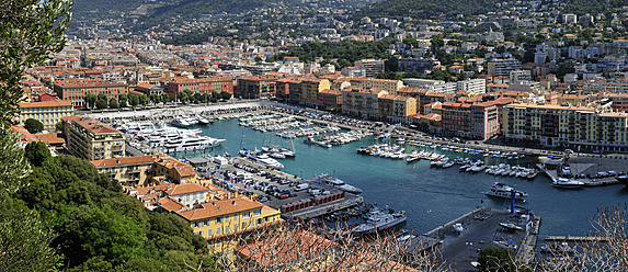 Europe, France, Provence, Alpes Maritimes, Cote d'Azur, Nice, View of harbour - ESF000031