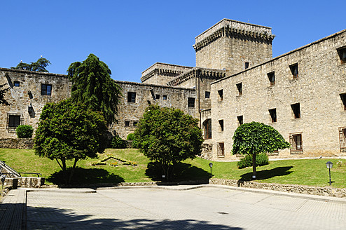 Europa, Spanien, Extremadura, Sierra de Gredos, Jarandilla de la Vera, Blick auf das Parador-Hotel - ES000036