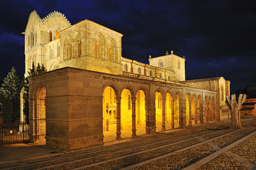 Europe, Spain, Castile and Leon, Avila, View of basilica de San Vicente at night - ESF000057