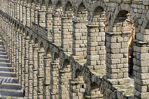 Europe, Spain, Castile and Leon, Segovia, View of roman aqueduct - ES000059