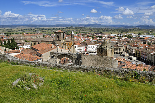 Europe, Spain, Extremadura, Trujillo, View of historic old town - ESF000117