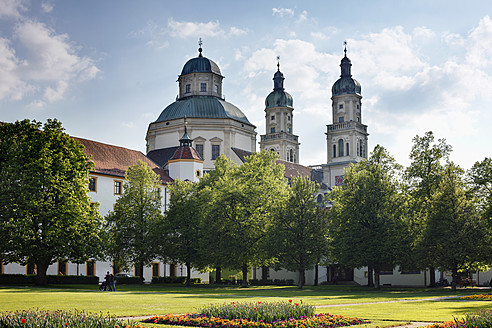 Deutschland, Bayern, Schwaben, Allgäu, Kempten, Blick auf die Basilika St. Lorenz - SIEF001639