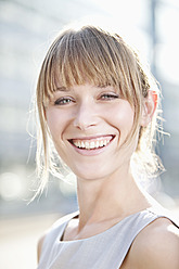 Germany, Bavaria, Munich, Close up of businesswoman, smiling, portrait - MAEF003729