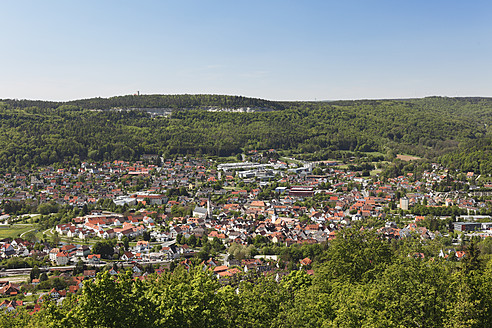 Deutschland, Bayern, Franken, Fränkische Schweiz, Ebermannstadt, Blick vom Kreuzberg auf die Stadt - SIEF001825