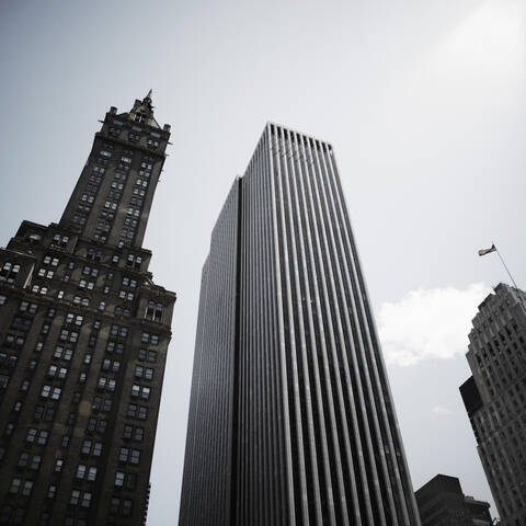 USA, New York, Blick auf ein Gebäude in der Stadt, lizenzfreies Stockfoto