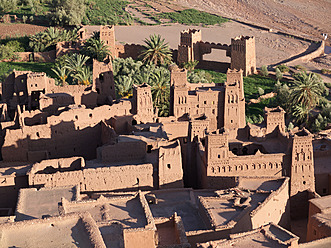 Marokko, Ait Benhaddou, Blick auf historische Filmkulisse - BSC000062