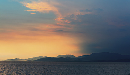 Indonesien, Bali, Blick auf den Sonnenuntergang - WVF000205