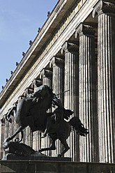 Germany, Berlin, View of Altes museum on Museum Island with statue - JMF000053