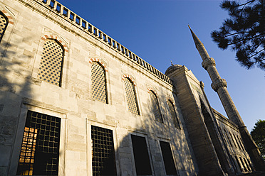 Türkei, Istanbul, Blick auf die Mauer der Blauen Moschee - PSF000618