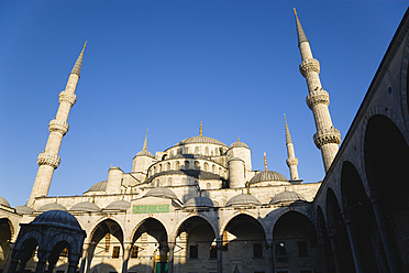 Türkei, Istanbul, Blick auf die Blaue Moschee - PSF000622