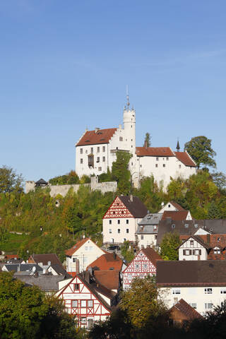 Deutschland, Bayern, Franken, Oberfranken, Fränkische Schweiz, Blick auf Burg Gößweinstein, lizenzfreies Stockfoto