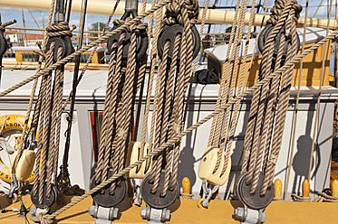 Sweden, Simrishamn, View of cable winches on old sailing boat - SHF000562