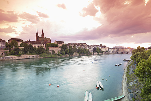 Switzerland, Basel, View of Basel Munster and old town at sunset - MSF002468