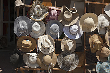 Egypt, Luxor, Variety of hats at Karnak temple - MSF002537