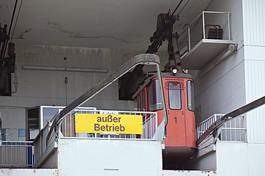 Deutschland, Trier, Blick auf alte Seilbahn - MSF002546