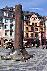 Europe, Germany, Rhineland Palatinate, Mainz, People at old town houses - CSF015706