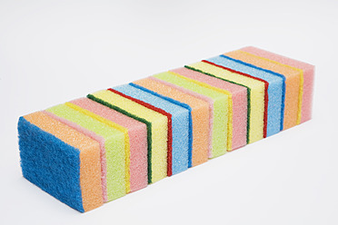 Household sponges on white background, close up - GWF001669