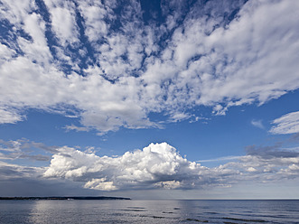 Norddeutschland, Blick auf die Insel Rügen mit Ostsee - LFF000310