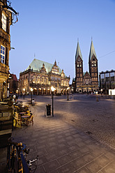 Deutschland, Bremen, Ansicht des Rathauses am Marktplatz - MSF002610