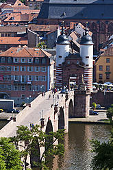 Deutschland, Baden Württemberg, Heidelberg, Ansicht der alten Brücke - CSF015732