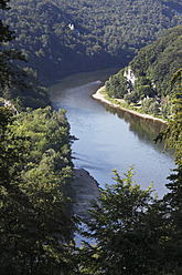 Deutschland, Bayern, Niederbayern, Blick auf die Donau - SIEF002297