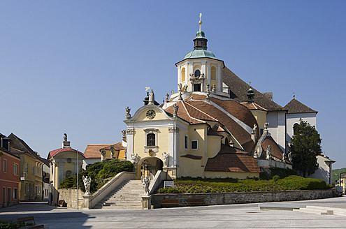 Österreich, Burgenland, Eisenstadt, Blick auf die Wallfahrtskirche - WWF001925