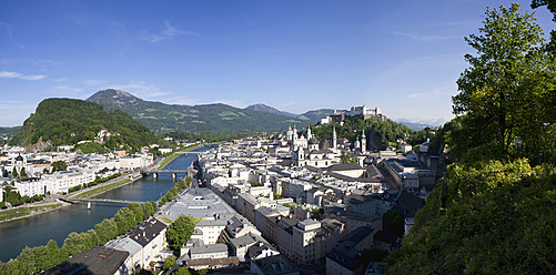 Österreich, Salzburg, Blick auf die Stadt - WWF002049