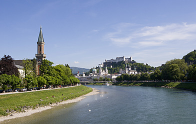 Österreich, Salzburg, Blick auf die Stadt - WWF002053