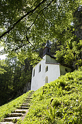 Österreich, St. Gilgen, Ansicht der Kirche Falkenstein - WWF001965