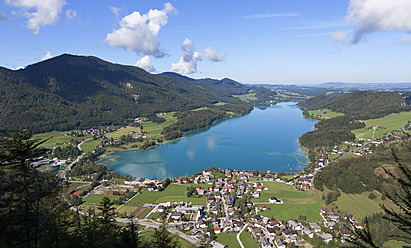 Österreich, Fuschl, Blick auf den Ort mit Fuschlsee - WWF001987