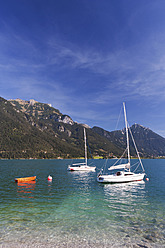 Österreich, Tirol, Segelboote am Achensee - WWF002058