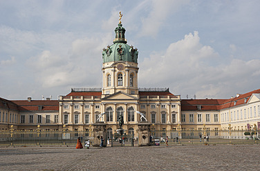 Deutschland, Berlin, Blick auf das Schloss Charlottenburg - WWF002077