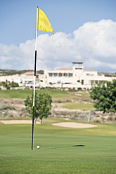 Zypern, Golf-Flagge auf dem Golfplatz - GNF001208