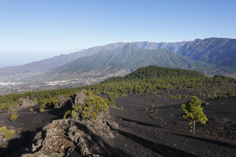 Spanien, La Palma, Blick auf Caldera de Taburiente und El Paso, lizenzfreies Stockfoto