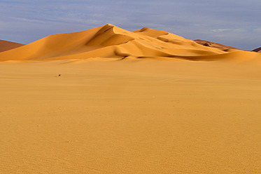 Algeria, Sahara, View of sand dunes - ESF000160