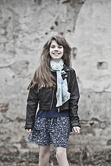Germany, Bavaria, Girl smiling, portrait - MAEF004529