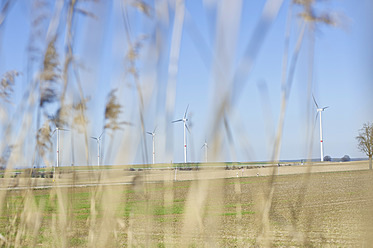 Germany, Saxony, View of wind turbine - MJF000017